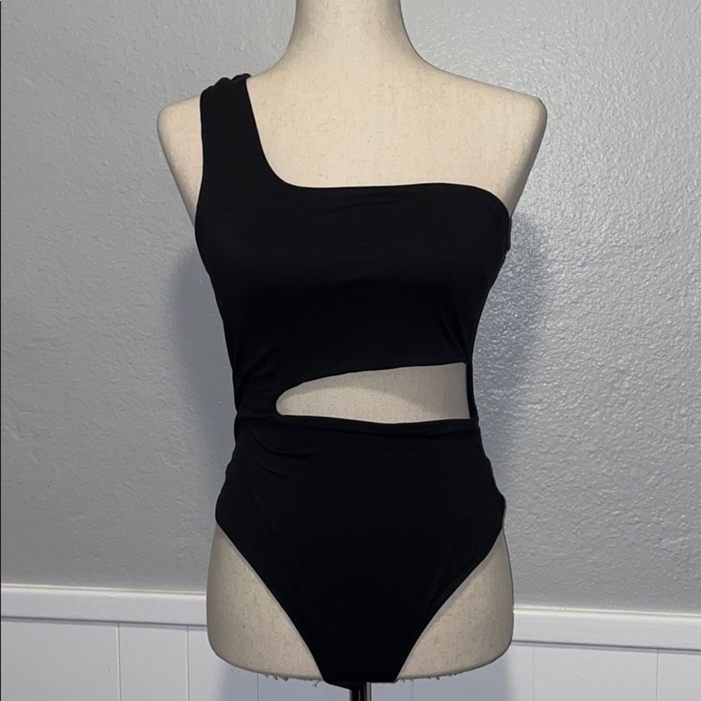 IRIS Blashe (NEW) One-Piece Cutout Bodysuit